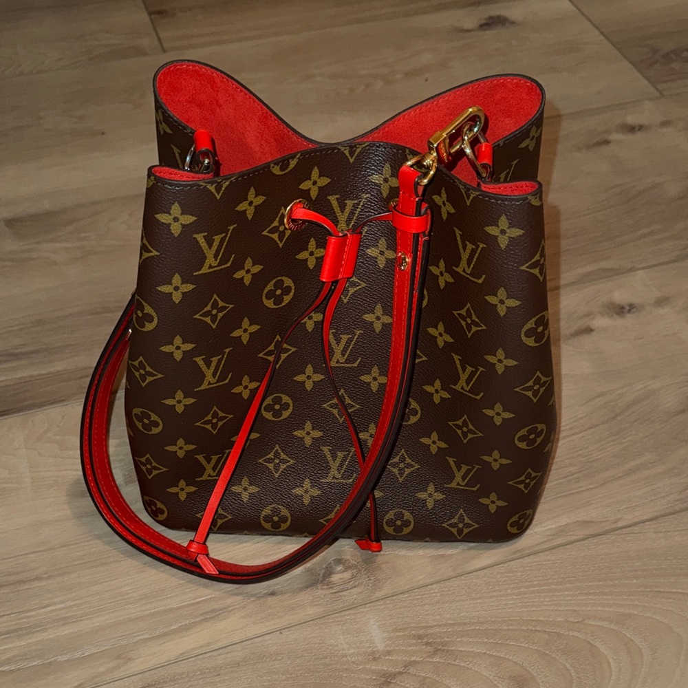 Louis Vuitton Neo Noe